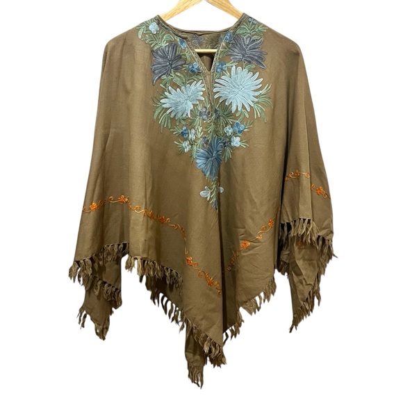 Embroidered Johnny Was Inspired Floral Fringe Poncho Cottage Core Fairy One Size - Picture 2 of 6